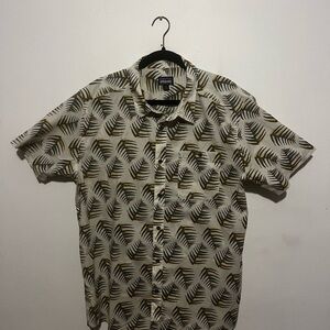 Patagonia Men's Leaf Print Shirt - Black and Tan